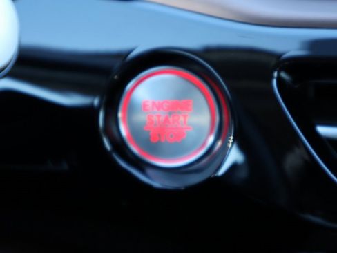 Used 2024 Acura MDX SH-AWD w/ Technology Package image 28