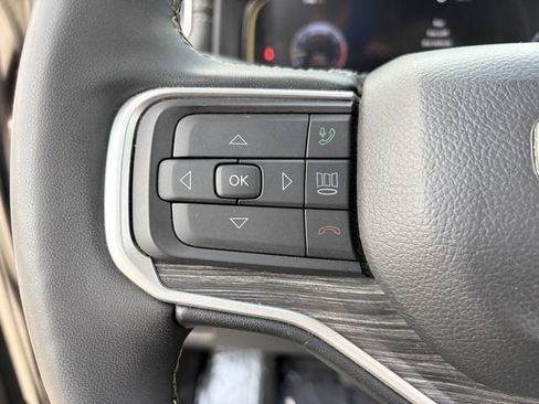 Used 2024 Jeep Wagoneer L Series III w/ Flexible Seating Group AWD/4WD image 8