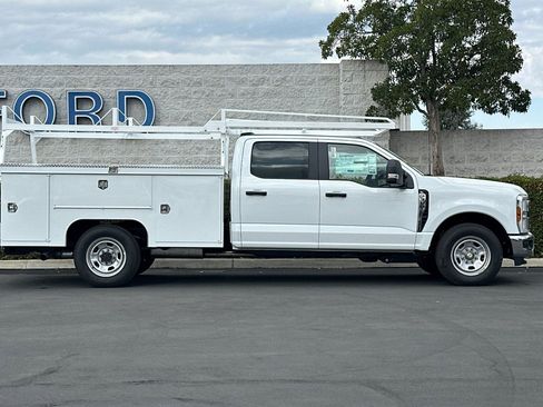 New 2026 Ford F350 XL w/ XL Chrome Package image 3