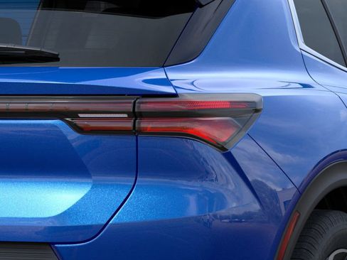 New 2026 Chevrolet Equinox EV LT AWD/4WD image 11