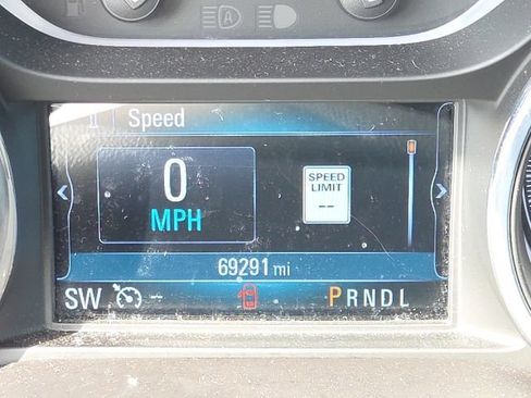 Used 2020 Buick Envision Essence w/ Experience Buick Package FWD image 17