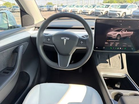 Used 2023 Tesla Model Y Long Range AWD/4WD image 14