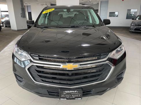 Used 2020 Chevrolet Traverse LS image 2