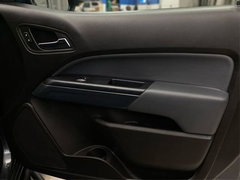 Used 2015 Chevrolet Colorado Z71 image 25