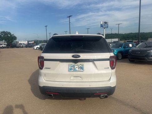 Used 2016 Ford Explorer Sport w/ Equipment Group 401A AWD/4WD image 4