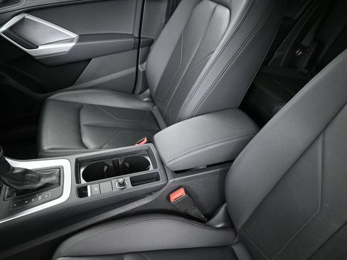 Certified 2025 Audi Q3 2.0T Premium AWD/4WD image 10