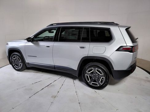 New 2026 Jeep Cherokee Overland w/ Advanced Pro Tech Group AWD/4WD image 5