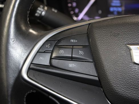 Used 2017 Cadillac XT5 Luxury image 34