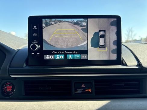 Used 2025 Honda Pilot Elite image 10