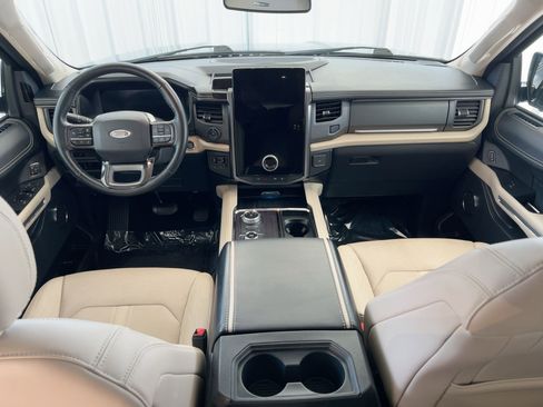 Used 2024 Ford Expedition Max Platinum image 17