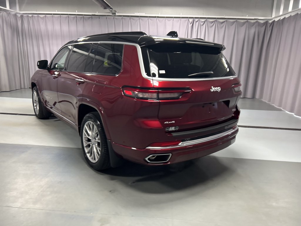 Used 2024 Jeep Grand Cherokee L Summit w/ Rear Seat Video Group I AWD/4WD image 5