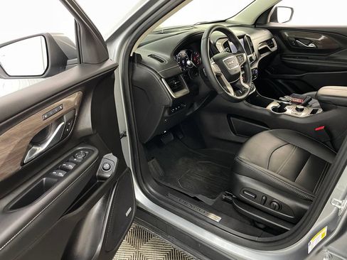 Certified 2024 GMC Terrain Denali w/ Denali Premium Package AWD/4WD image 28
