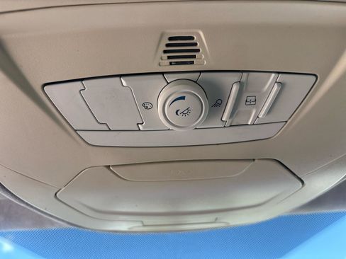 Used 2014 Ford Focus Titanium FWD image 16