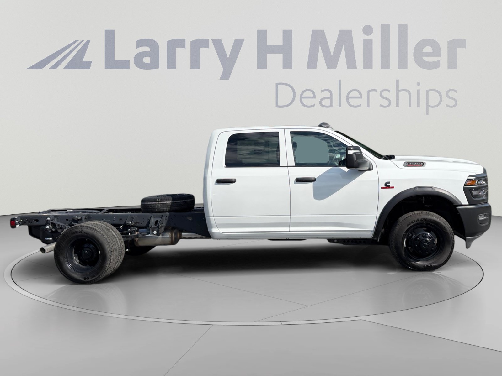 New 2026 RAM 3500 Tradesman AWD/4WD image 6