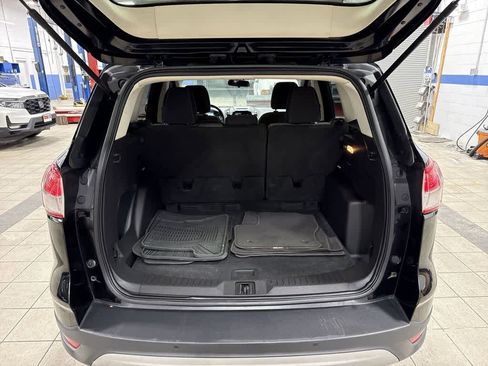 Used 2016 Ford Escape SE w/ Equipment Group 201A AWD/4WD image 11