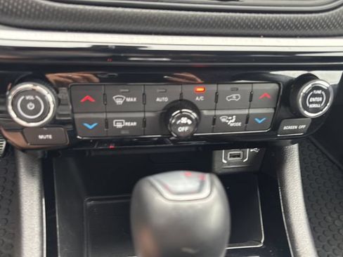 Used 2025 Jeep Compass Trailhawk AWD/4WD image 26