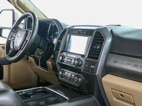 Used 2021 Ford F350 XLT w/ XLT Premium Package AWD/4WD image 26