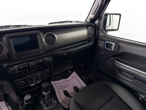 Used 2021 Jeep Wrangler Sport S image 22