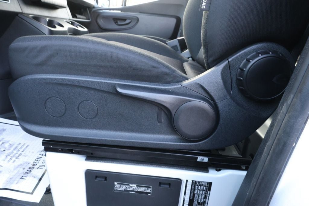 Used 2025 Mercedes-Benz Sprinter 2500 image 11