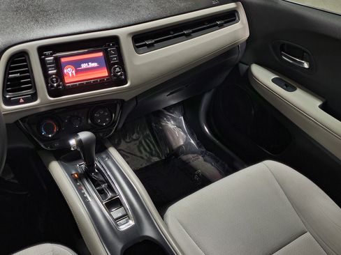 Used 2021 Honda HR-V LX image 15