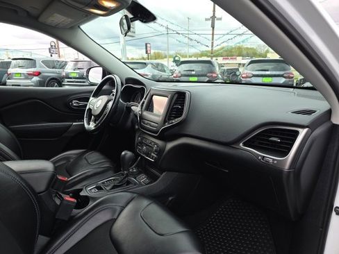 Used 2020 Jeep Cherokee Latitude Plus w/ Cold Weather Group image 44