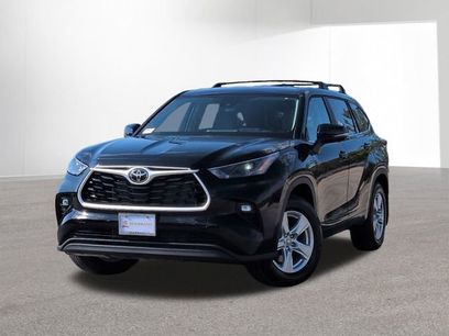New 2025 Toyota Highlander LE