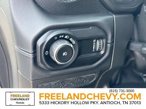 Used 2024 Jeep Wrangler Unlimited Rubicon AWD/4WD image 24