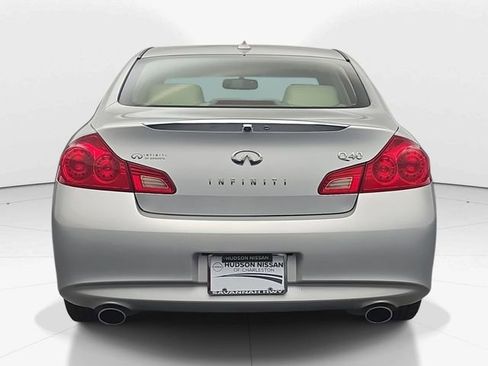Used 2015 INFINITI Q40 w/ Moonroof Package image 8