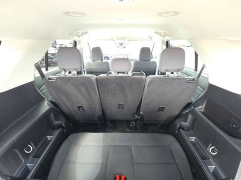 Used 2025 Ford Explorer Active RWD image 12