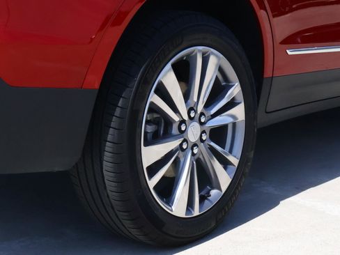 Used 2025 Cadillac XT5 Premium Luxury FWD image 12