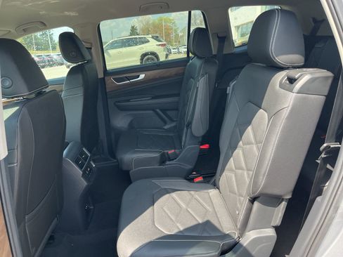 New 2026 Volkswagen Atlas SE image 25