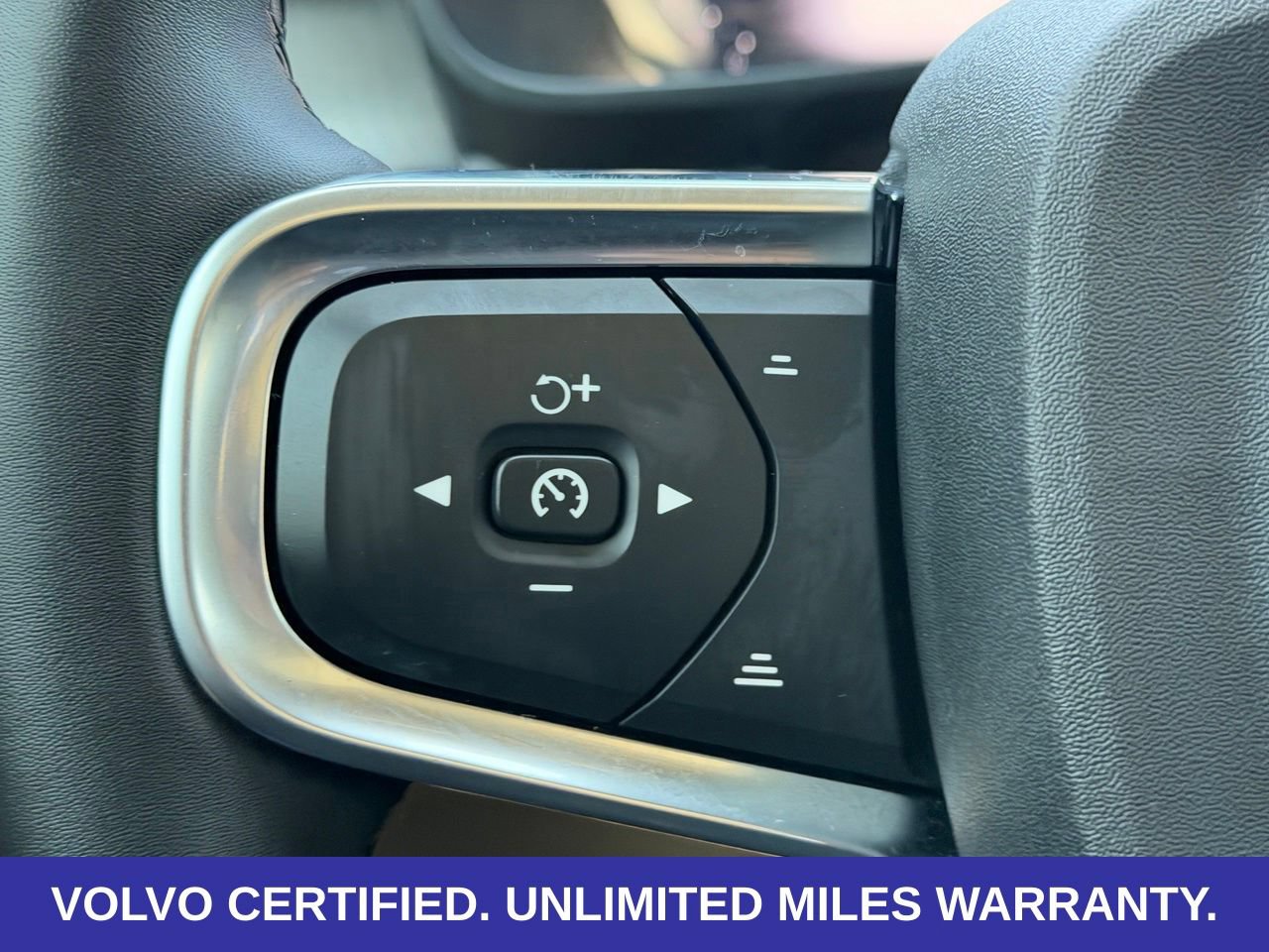 Certified 2024 Volvo XC40 B5 Ultimate AWD/4WD image 18