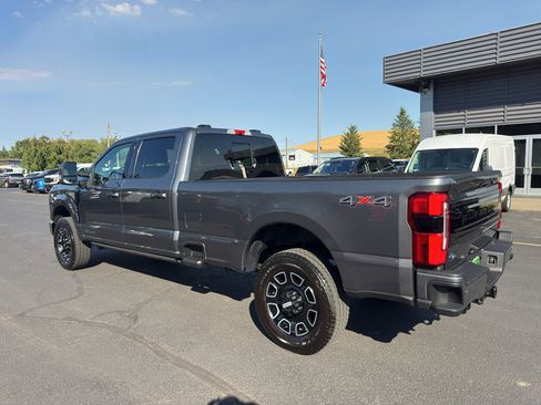 Used 2025 Ford F350 Platinum AWD/4WD image 4