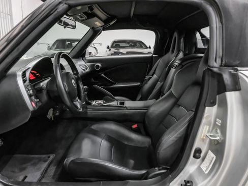 Used 2003 Honda S2000 image 4