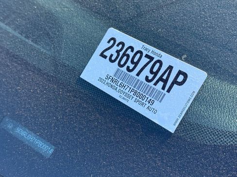 Used 2023 Honda Odyssey Sport image 3