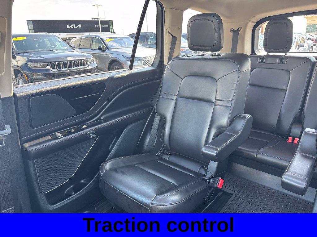 Used 2023 Lincoln Aviator AWD w/ Premium Package image 13