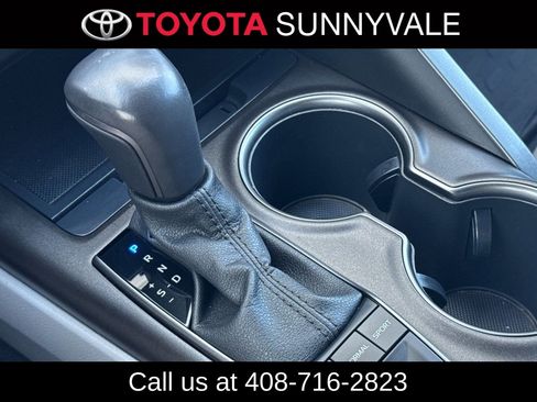 Certified 2022 Toyota Camry SE image 24