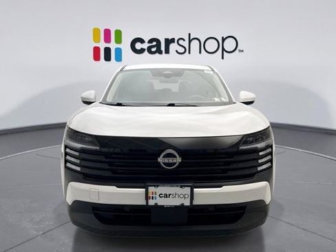 Used 2025 Nissan Kicks SV AWD/4WD image 8