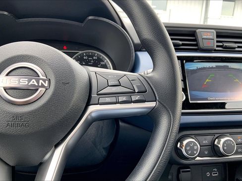 New 2025 Nissan Versa SV image 24