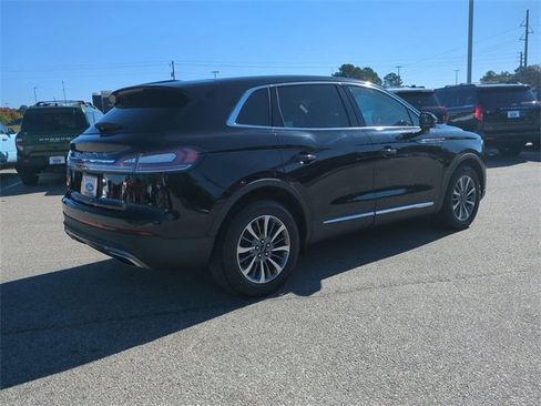 Used 2021 Lincoln Nautilus Reserve image 4