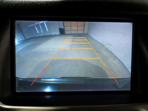 Used 2015 GMC Yukon XL Denali w/ Touring Package AWD/4WD image 18