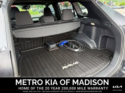 Used 2023 Toyota RAV4 SE w/ Weather & Moonroof Package AWD/4WD image 29