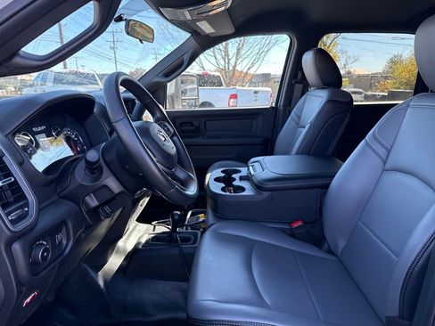 Used 2023 RAM 3500 Tradesman w/ Chrome Appearance Group image 12