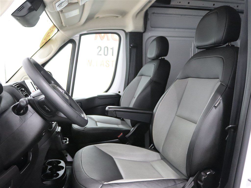 Used 2025 RAM ProMaster 2500 w/ Convenience Group FWD image 16