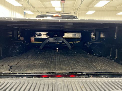 Used 2011 Ford F350 Lariat w/ Lariat Interior Pkg image 18