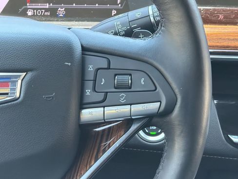 Certified 2023 Cadillac Escalade ESV Premium Luxury AWD/4WD image 10