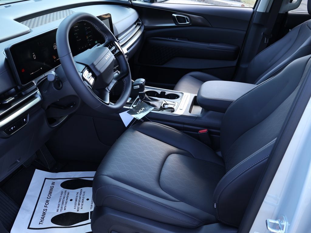 New 2027 Kia Carnival EX w/ Dark Edition Package FWD image 24