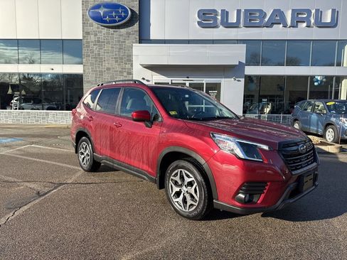 Used 2023 Subaru Forester Premium image 1