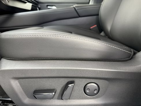Used 2025 Nissan Murano SV AWD/4WD image 21