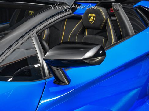 Used 2021 Lamborghini Aventador SVJ AWD/4WD image 33